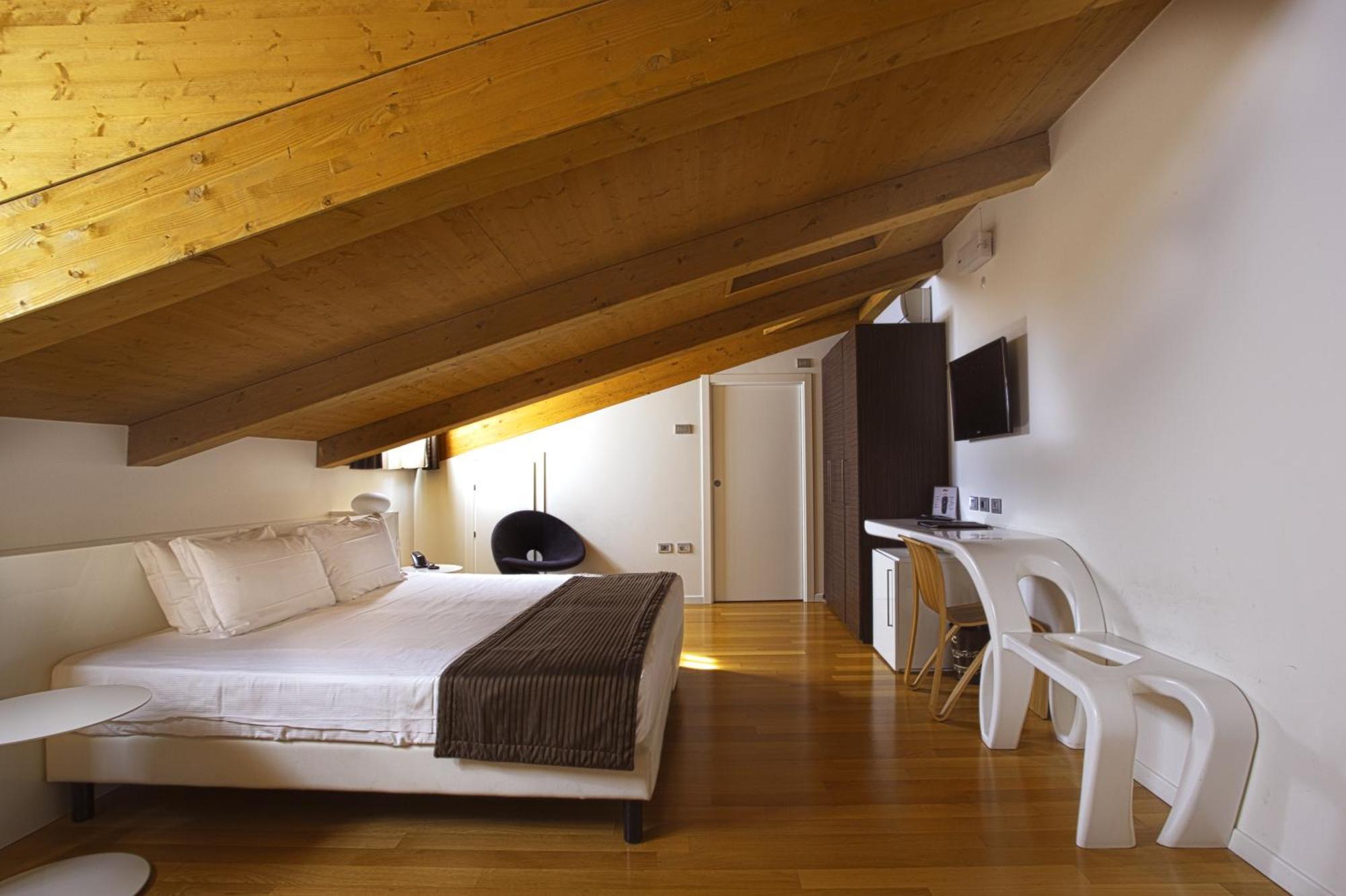 Hotel Coppe Trieste - Boutique Hotel ภายนอก รูปภาพ